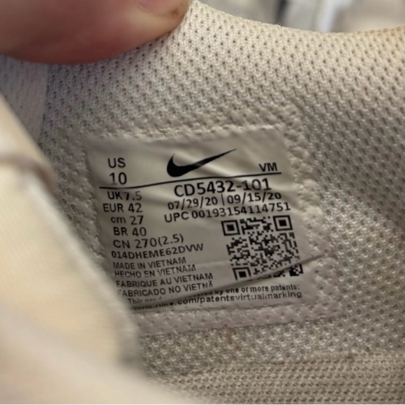 Nike Women’s Air Max Excee Shoes - Picture 10 of 10